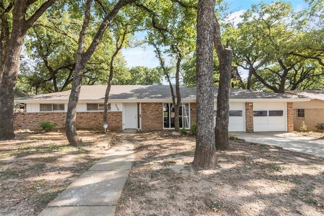 Building Photo - 7320 Monterrey Dr