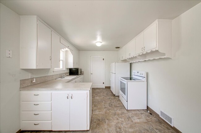 Building Photo - Boise Bench Bliss – Location, Style, and S...
