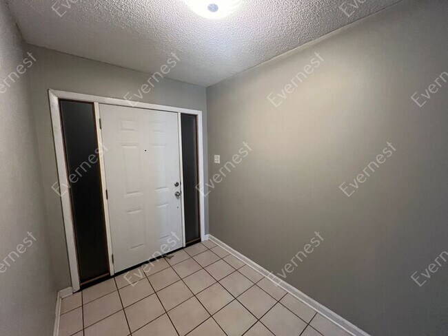 Building Photo - 1024 N J P Wright Loop Rd