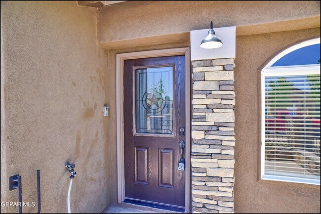 Building Photo - 703 Joe Rodriguez Dr