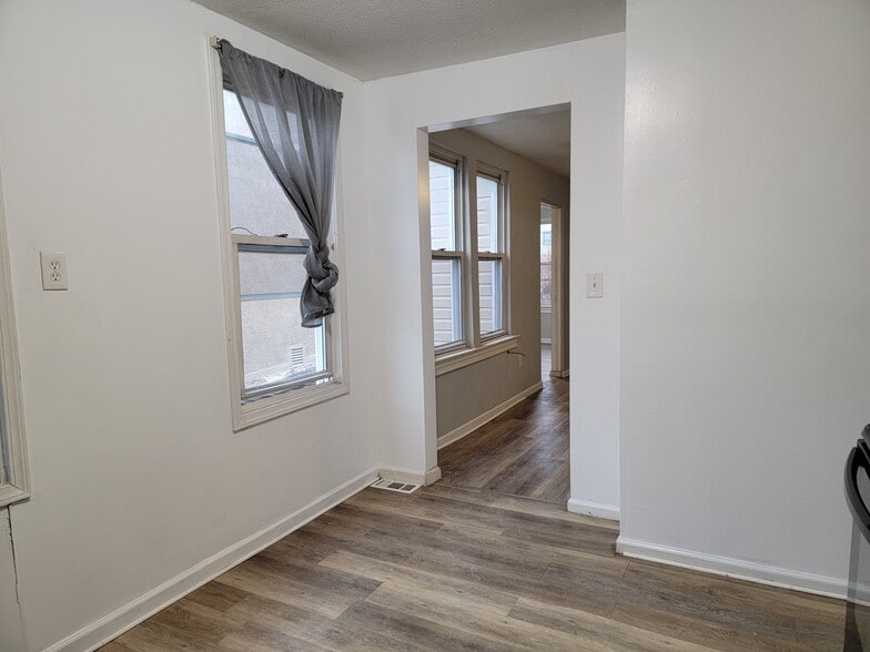 Building Photo - 127 Margaret Street