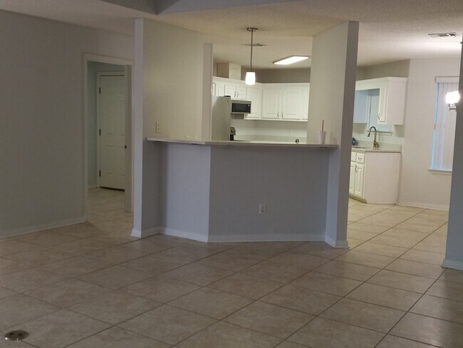 Building Photo - Large 3/2 Family Home that is Conveniently located off Blue Angel PKWY