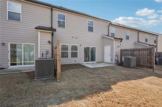 Building Photo - 234 Timberland Ave