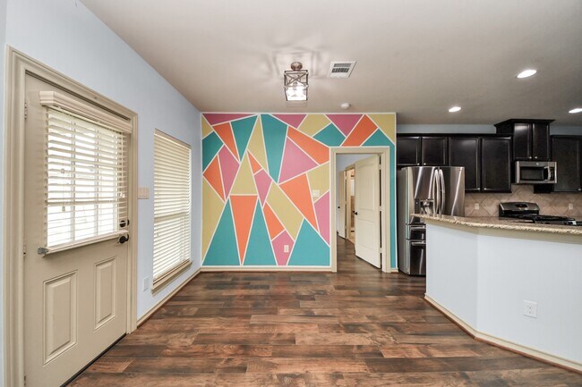 Building Photo - 2406 Aura Ct