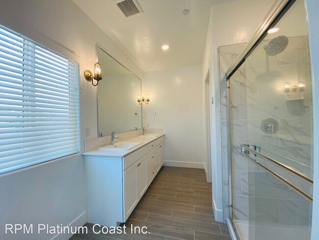Building Photo - 4 br, 2.5 bath House - 978 Lester Ave.