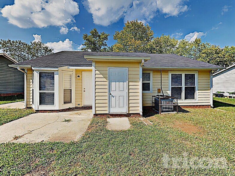 Building Photo - 3041 Old House Cir