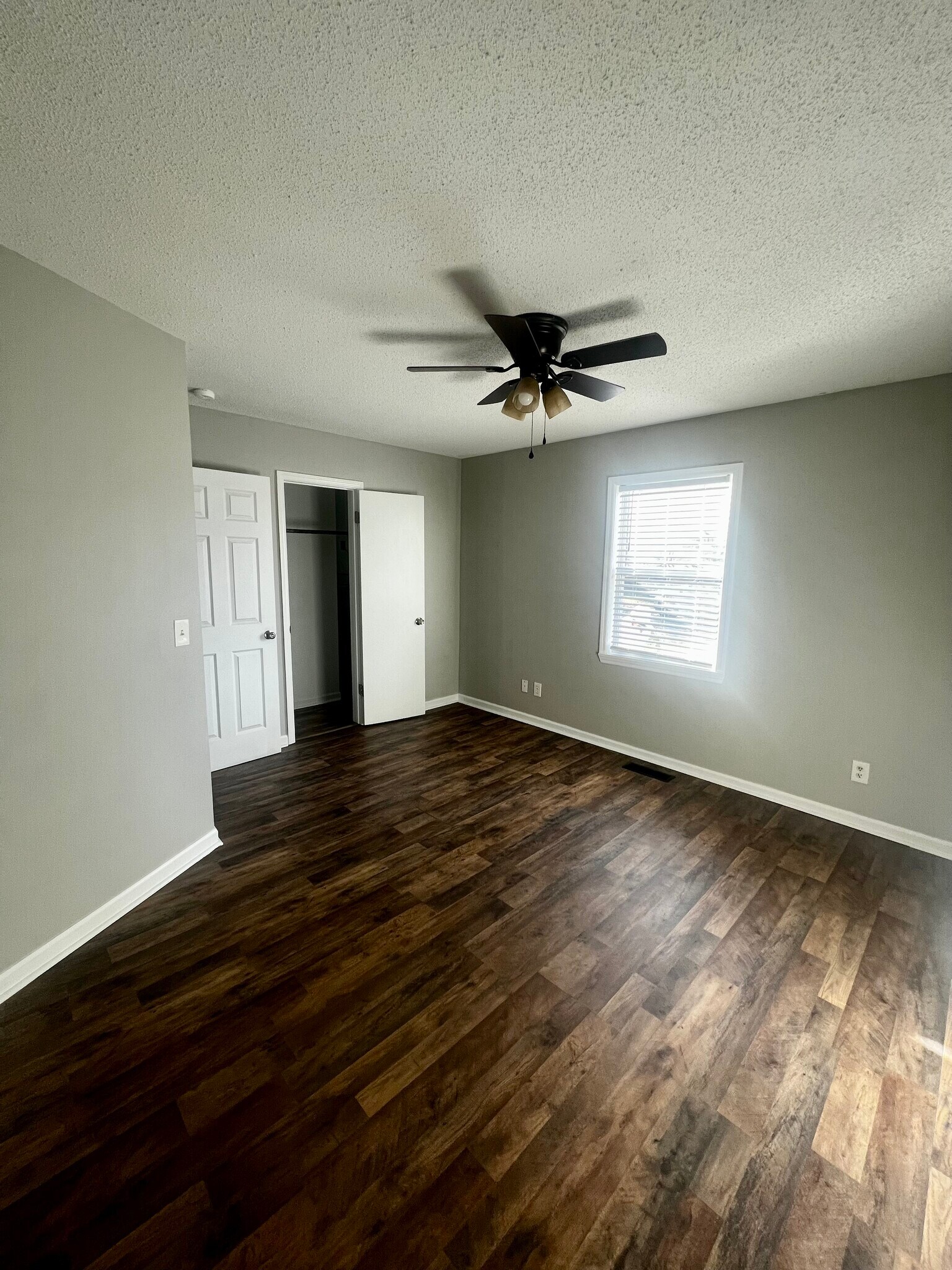 Building Photo - 712 Richmond Ave