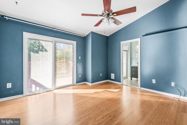 Building Photo - 1538 Long Dr Ct