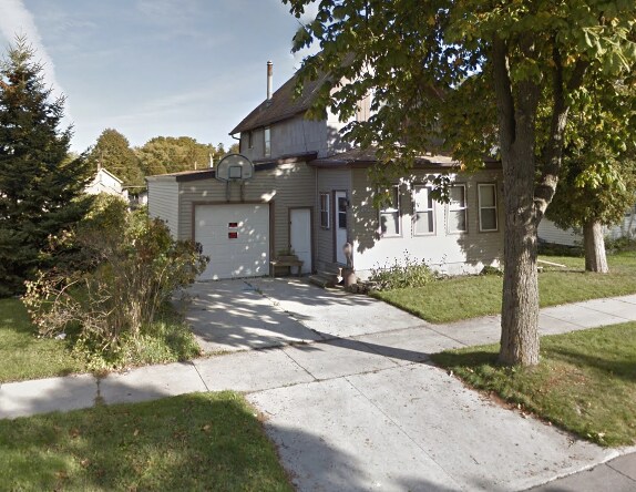 Outside - 1527 South 10th Street