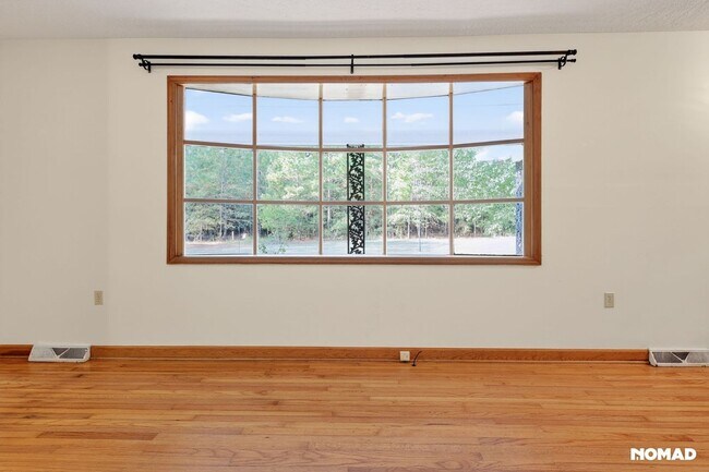 Building Photo - Peaceful 3BR Rancher Retreat on Wooded Lot