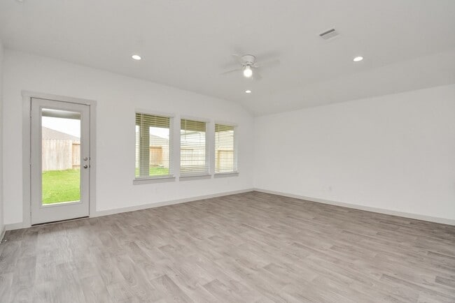 Building Photo - 7803 Golden Rubia Ln