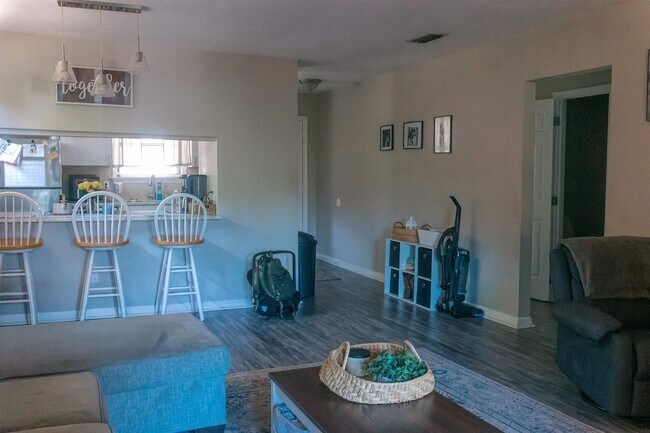 Building Photo - 2597 Panther Creek Rd