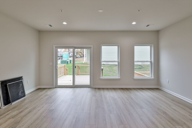 Building Photo - Brand-new construction 3 bedroom townhouse...