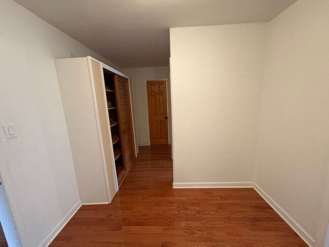 Building Photo - 1849 Oyster Bay Ln