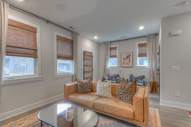 Building Photo - 801 Cherokee Ave