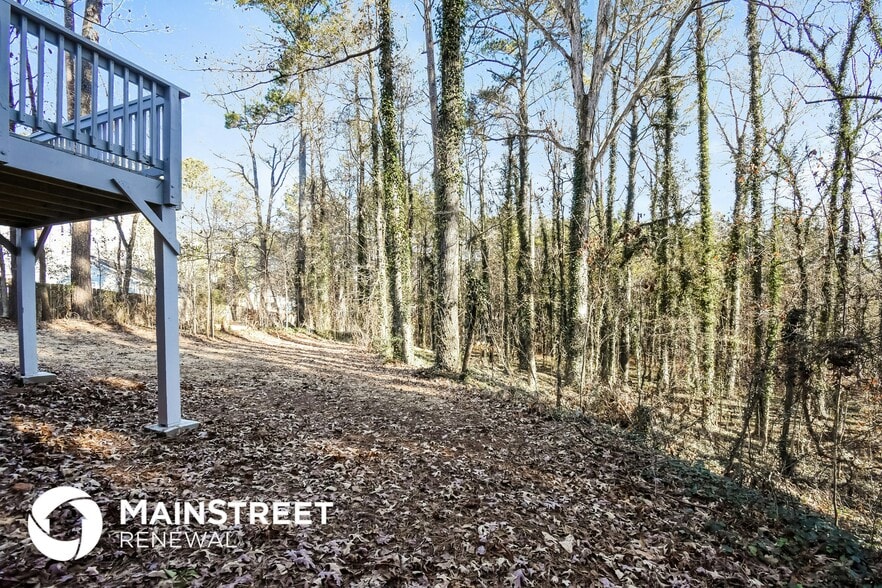 Building Photo - 1445 Glynn Oaks Dr SW