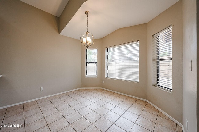 Building Photo - 6320 W Paradise Ln