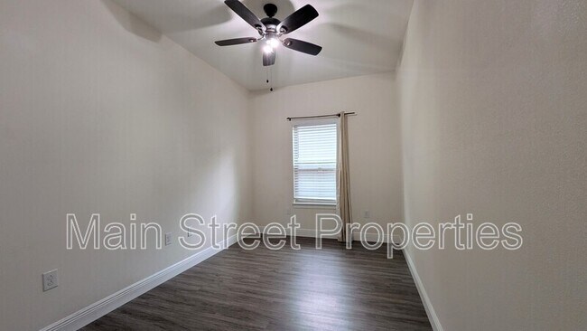 Building Photo - 2010 W Gregory St