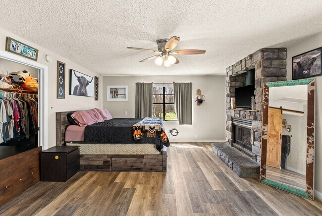 Building Photo - 917 Crockett Ct