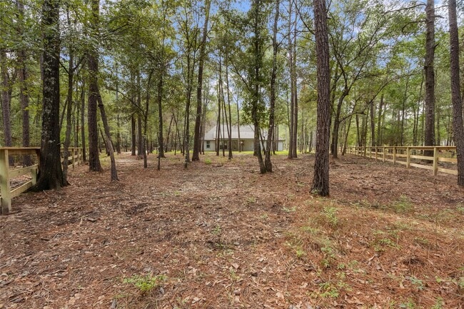 Building Photo - 11193 Wildwood Ln