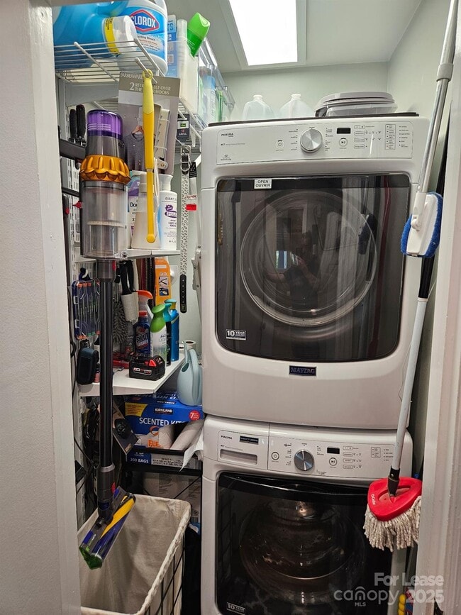 Building Photo - 4820 Gilmore Dr