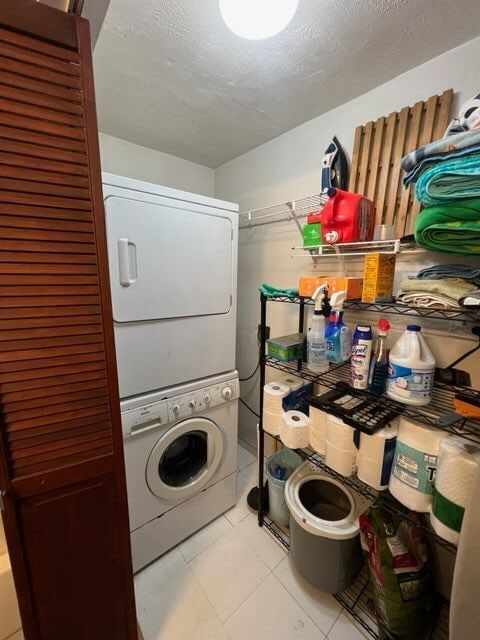 Building Photo - OPEN HOUSE: 1-2 PM Saturday, 11/8  Redwood...