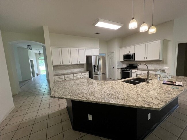 Building Photo - 507 Red Hawk Dr