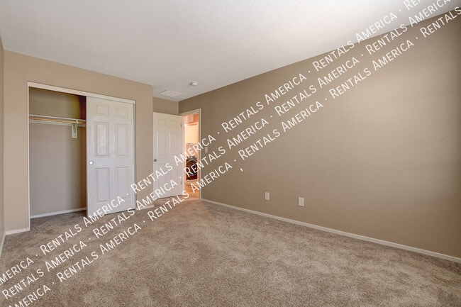 Building Photo - 7463 Earnshaw Ave