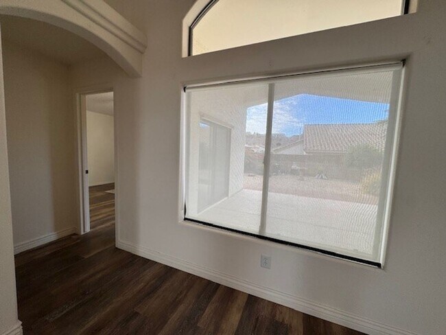 Building Photo - 3BR with SOLAR-NO Electric Bills! RV Gate & Parking, Bullhead Parkway
