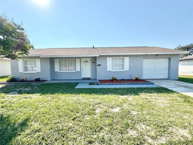 Primary Photo - 5389 Mariner Blvd