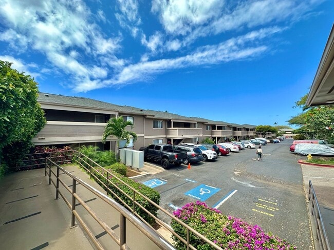 Building Photo - New partially furnished 2 bedroom / 2 bath...