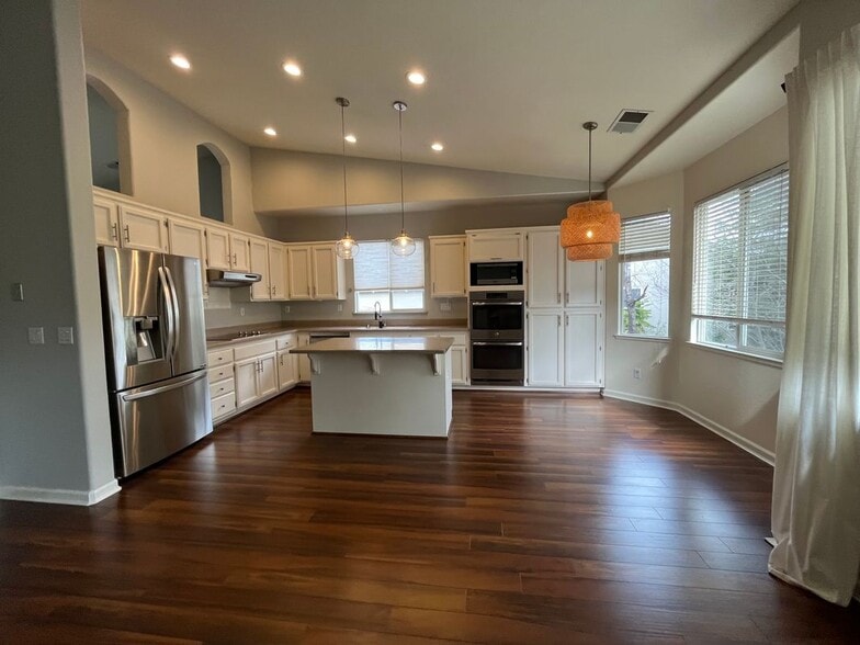 Building Photo - 4011 Harlington Cir