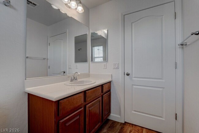 Building Photo - 7733 Lively Loom Ct