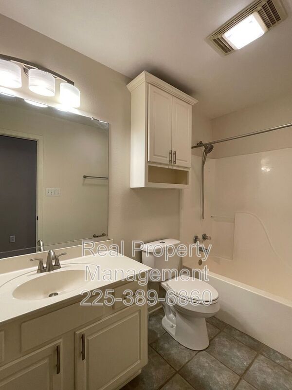 Building Photo - 1345 Harwich Dr