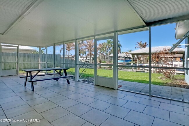 Building Photo - 410 Sparrow Dr