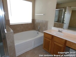 Building Photo - 815 Antler Post