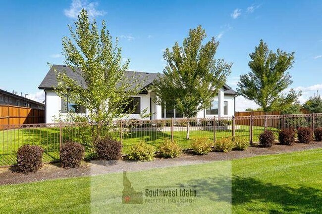 Building Photo - 7655 W Meltwater Ln