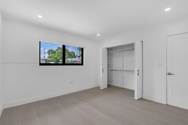 Building Photo - 1293 SW 22nd Ave
