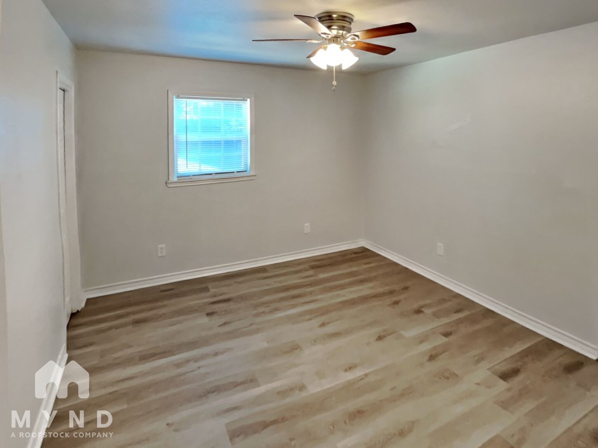 Building Photo - 1721 Whiting Dr