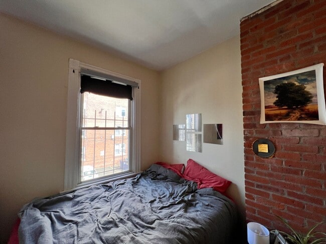 Building Photo - 65 Edgewood Ave