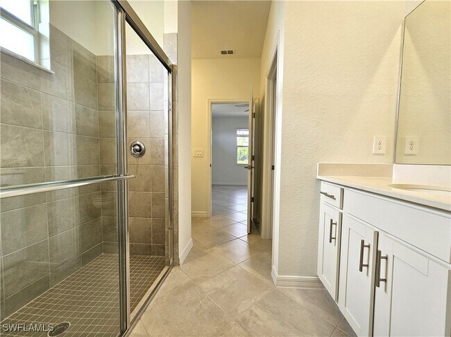 Building Photo - 2168 Dragonfruit Wy