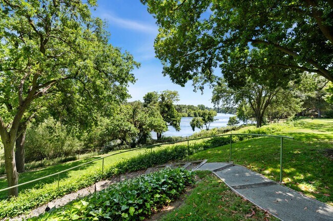 Building Photo - Single Level Luxury Home in Carmichael