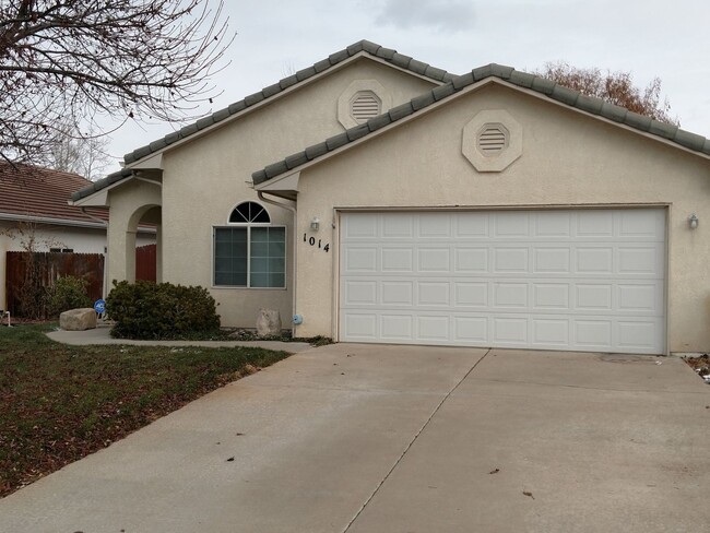 Building Photo - ALL PROSPECTIVE TENANTS MUST SUBMIT A $58 NON-REFUNDABLE APPLICATION FEE PER APPLICANT ONLINE AND...