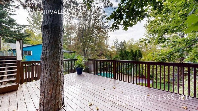 Building Photo - 5017 SW Fairvale Ct