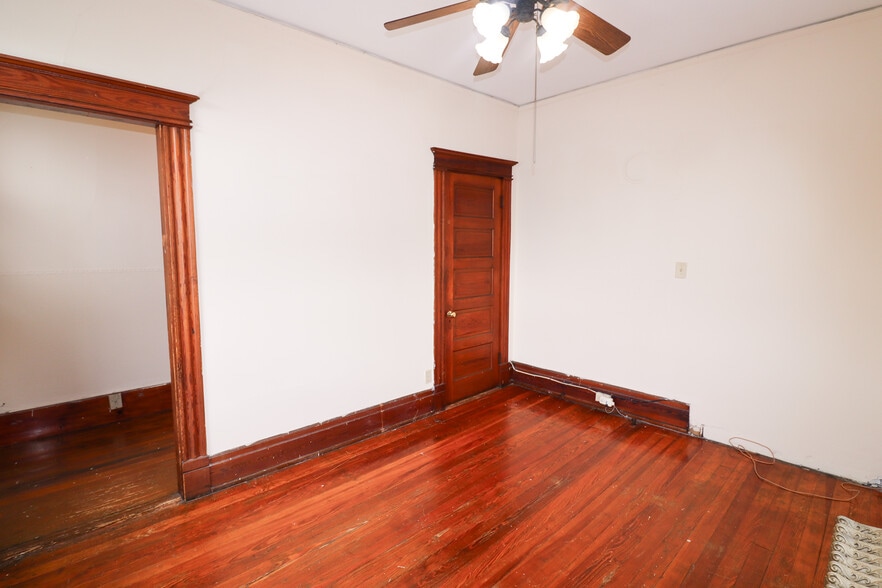 Building Photo - 2353 Ohio Ave