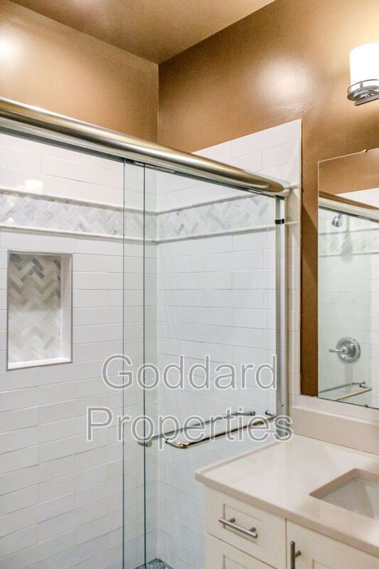 Building Photo - 907 Stiles St