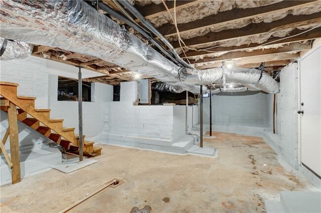 Building Photo - 458 Shannon Dr SW