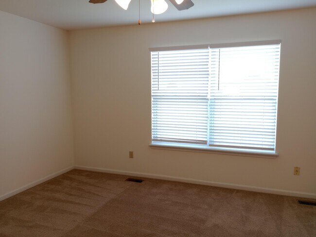 Building Photo - 3517 Prescott Dr