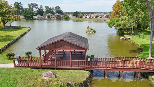 Building Photo - 10807 Twin Circles Dr