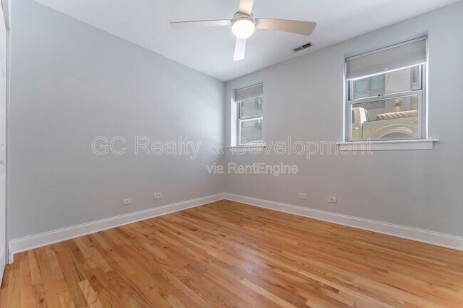 Building Photo - 816 W Sunnyside Ave